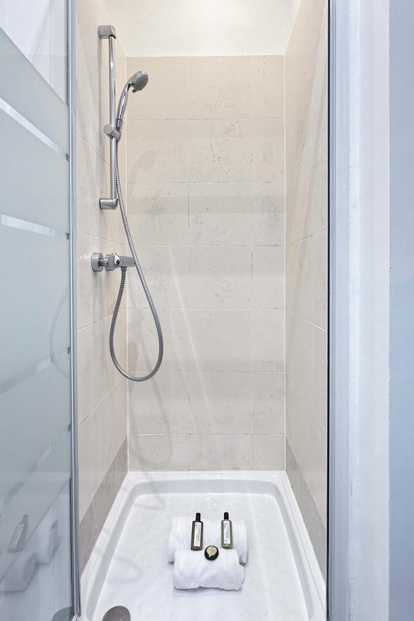 Renovated Champs-Elysees Retreat Apartment Paris Luaran gambar