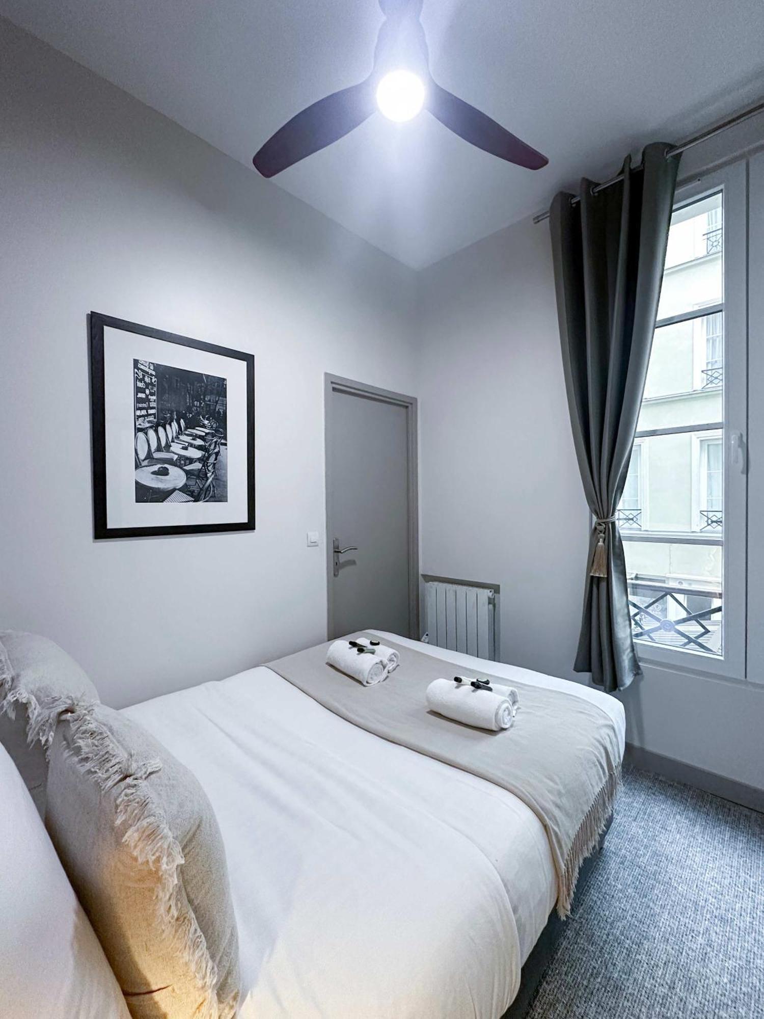 Renovated Champs-Elysees Retreat Apartment Paris Luaran gambar